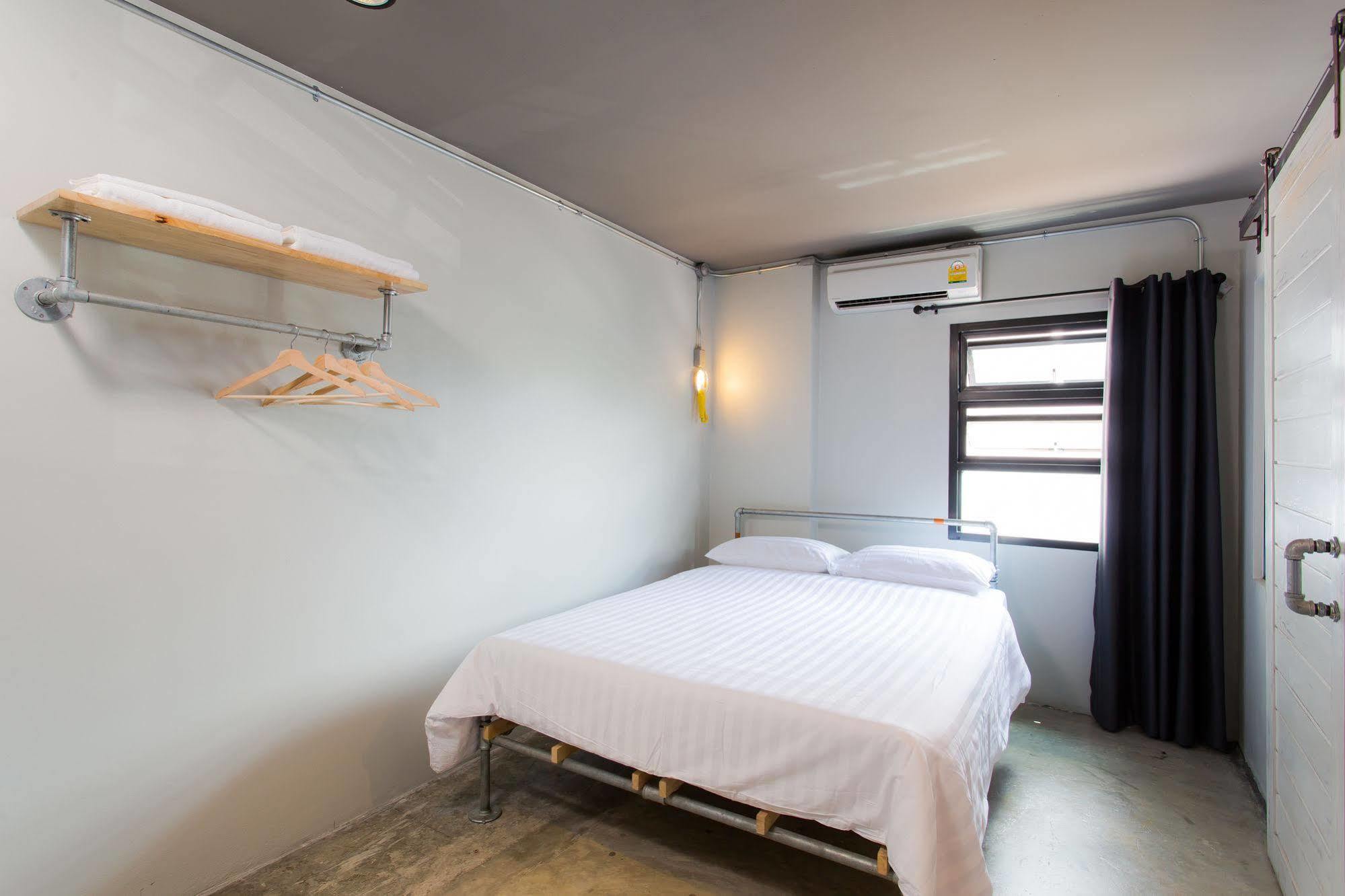 Bloo Hostel Phuket Екстериор снимка